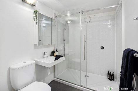 Photo of property in Stadium Garden Flats, 104/107 Thorndon Quay, Pipitea, Wellington, 6011