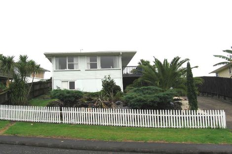Photo of property in 19 Lucinda Place, Glen Eden, Auckland, 0602