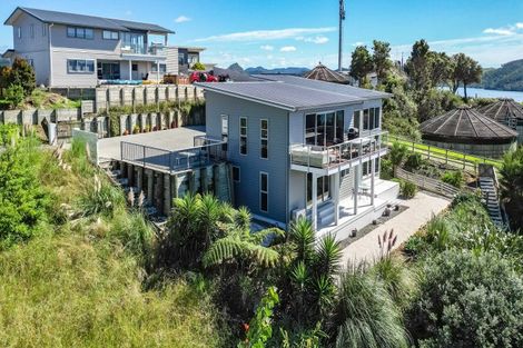 Photo of property in 111 Te Pamahue Drive, Whangamata, 3620
