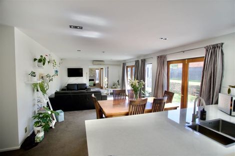 Photo of property in 88 Merivale Lane, Merivale, Christchurch, 8014