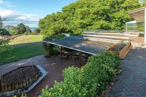 Photo of property in 239 Broomfields Road, Whitford, Howick, 2571