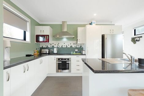 Photo of property in 44 Morere Street, Titahi Bay, Porirua, 5022