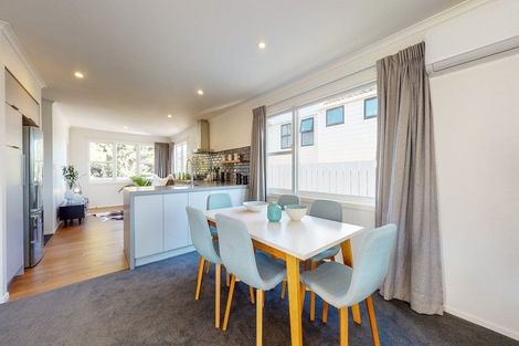 Photo of property in 34 Westview Grove, Miramar, Wellington, 6022