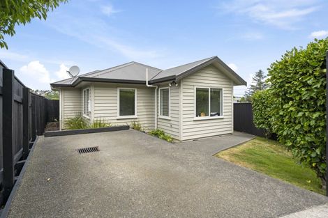 Photo of property in 15 Monowai Road, Johnsonville, Wellington, 6037