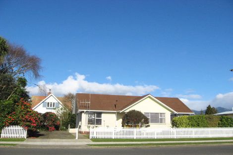 Photo of property in 110 Bartholomew Road, Levin, 5510