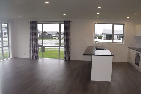 Photo of property in 19 Ruahine Road, Poraiti, Napier, 4112