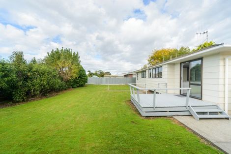 Photo of property in 8 Adams Place, Kelvin Grove, Palmerston North, 4414