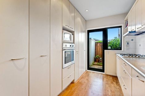 Photo of property in 1/52 Taharoto Road, Takapuna, Auckland, 0622