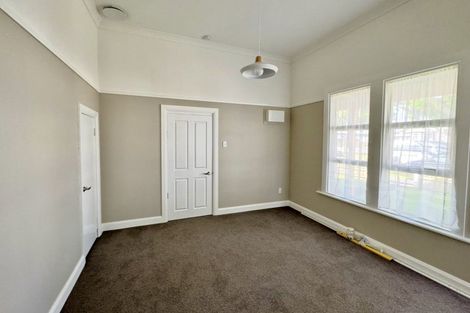 Photo of property in 16 Ada Street, Hokowhitu, Palmerston North, 4410