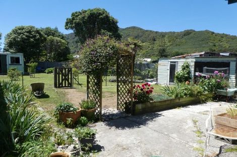 Photo of property in 7 Greenfield Street, Hector, 7822