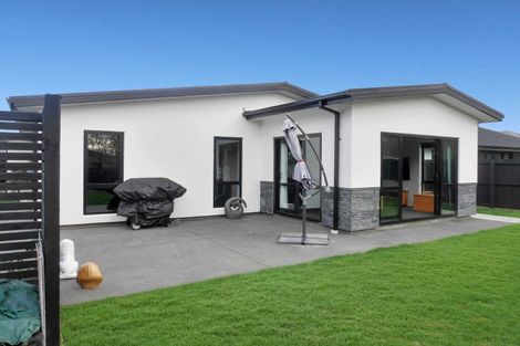 Photo of property in 37 Robert Duncan Road, Belfast, Christchurch, 8051