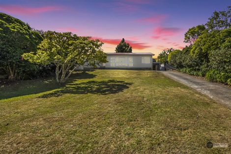 Photo of property in 23 Dowling Grove, Silverstream, Upper Hutt, 5019