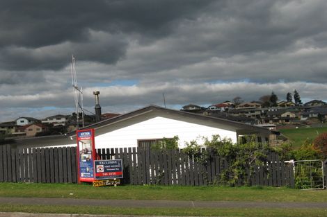 Photo of property in 14a Resolution Road, Welcome Bay, Tauranga, 3112