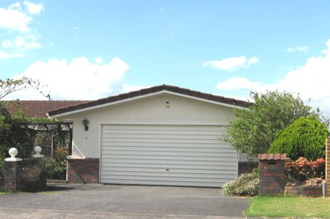 Photo of property in 3 Whiting Grove, West Harbour, Auckland, 0618