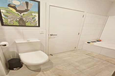 Photo of property in 4 Ceramic Lane, New Lynn, Auckland, 0600