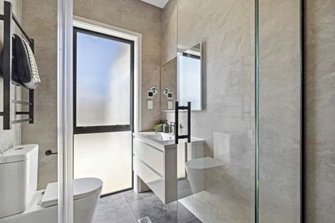 Photo of property in 11 Lewis Younie Road, Kumeu, 0810