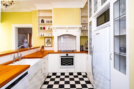 Photo of property in 7 Cobden Lane, Bluff Hill, Napier, 4110