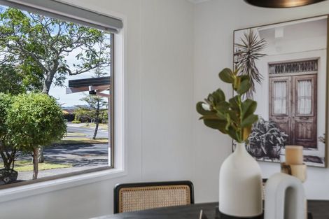 Photo of property in 86 Becroft Drive, Forrest Hill, Auckland, 0620