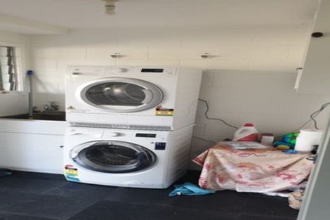 Photo of property in 48 Lynden Avenue, Hillcrest, Auckland, 0627