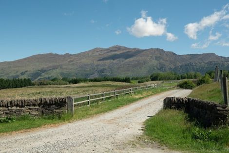 Photo of property in 93a Slope Hill Road, Lake Hayes, Queenstown, 9371