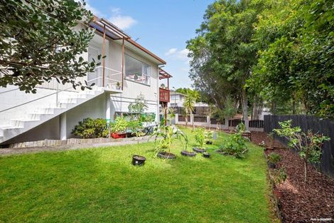 Photo of property in 1/19 Kathleen Street, Totara Vale, Auckland, 0627