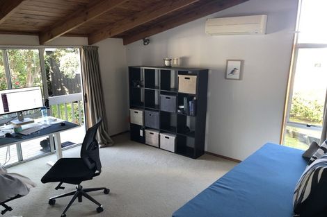 Photo of property in 27a Kenmure Avenue, Forrest Hill, Auckland, 0620