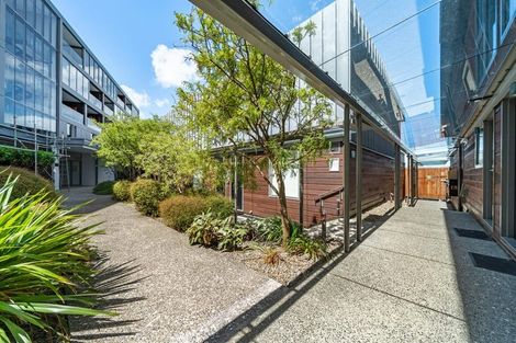 Photo of property in Patent 326 Apartments, 201h/326 Evans Bay Parade, Hataitai, Wellington, 6021