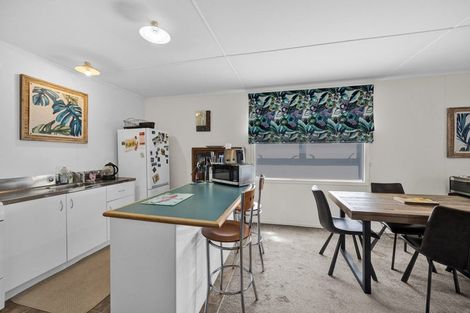 Photo of property in 433 Waihi Road, Normanby, Hawera, 4614