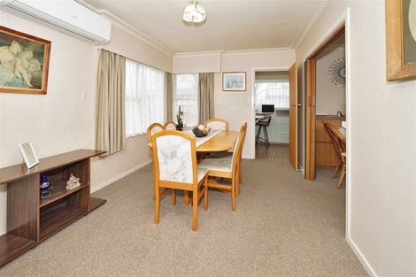 Photo of property in 6 Stewart Place, Melville, Hamilton, 3206