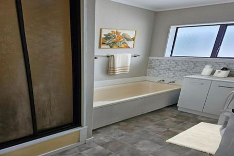 Photo of property in 1/3a Youngs Road, Papakura, 2110