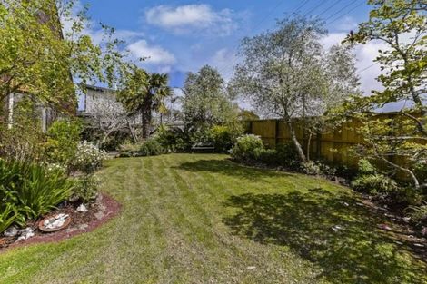 Photo of property in 22 Arran Road, Browns Bay, Auckland, 0630