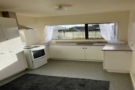 Photo of property in 2/29 Aeronautic Road, Takanini, 2112