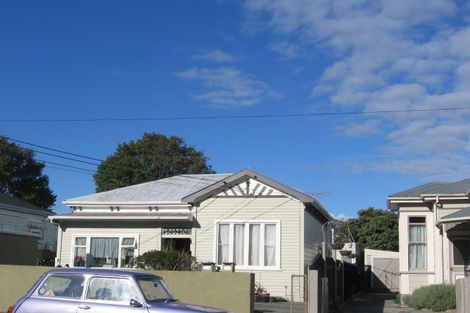 Photo of property in 16 Riddlers Crescent, Petone, Lower Hutt, 5012