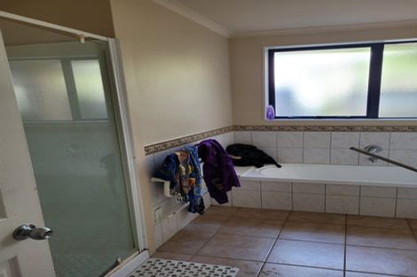 Photo of property in 12 Natasha Lane, Henderson, Auckland, 0612