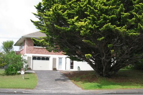 Photo of property in 117 Colwill Road, Massey, Auckland, 0614