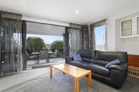 Photo of property in 2 Botanical Heights Drive, Waipahihi, Taupo, 3330