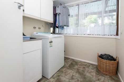 Photo of property in 18 Evelyn Road, Cockle Bay, Auckland, 2014