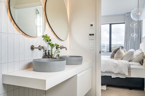 Photo of property in 15 Weatherdeck Close, Whitby, Porirua, 5024