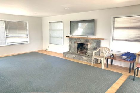 Photo of property in 9 Cheryl Place, Hillcrest, Auckland, 0627