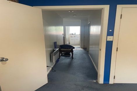 Photo of property in 2 Paewai Road, Glen Eden, Auckland, 0602
