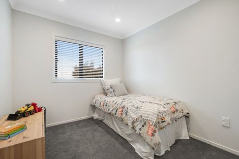 Photo of property in 202 Whitford Road, Shamrock Park, Auckland, 2016