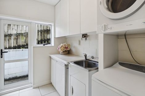 Photo of property in 767 East Coast Road, Northcross, Auckland, 0630