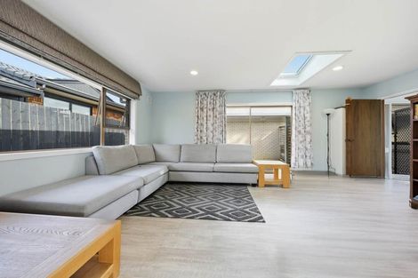 Photo of property in 6 Fratley Avenue, Farm Cove, Auckland, 2012