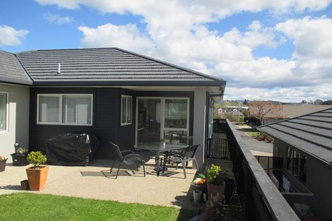 Photo of property in 53 Bridgewater Way, Pyes Pa, Tauranga, 3112