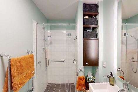 Photo of property in Montreaux Apartments, 1b/164 The Terrace, Wellington Central, Wellington, 6011