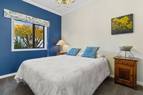 Photo of property in 2 Scenic Heights, Acacia Bay, Taupo, 3330