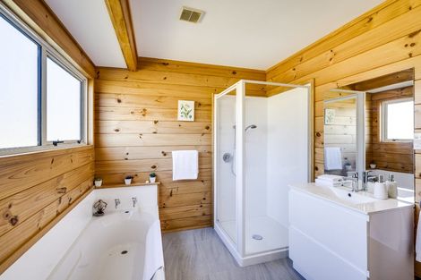 Photo of property in 704 Taihape Road, Pukehamoamoa, Hastings, 4179