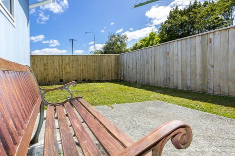 Photo of property in 8a Cederholm Grove, Brown Owl, Upper Hutt, 5018