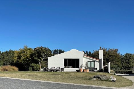Photo of property in 2 Arklow Street, Albert Town, Wanaka, 9305