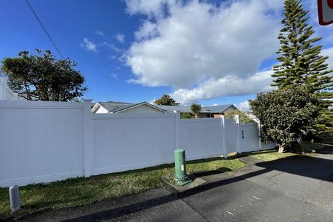 Photo of property in 3/15 East Coast Road, Milford, Auckland, 0620